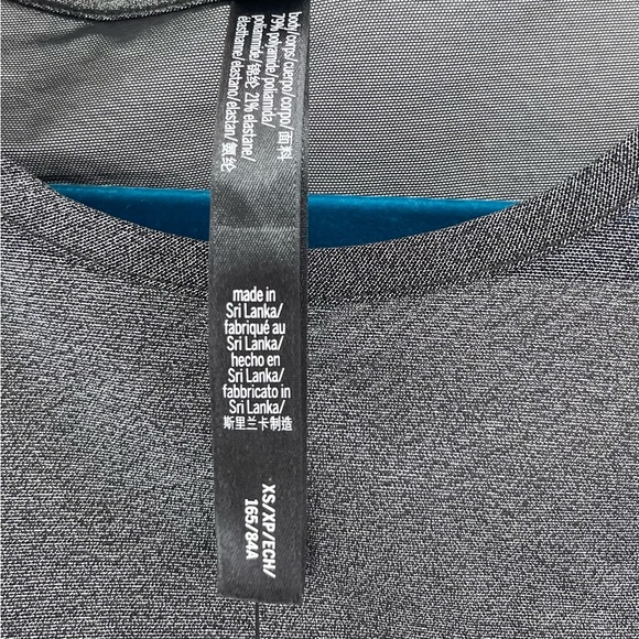 NWT Victoria Sport Metallic Mesh Bodycon Dress XS - Picture 5 of 6